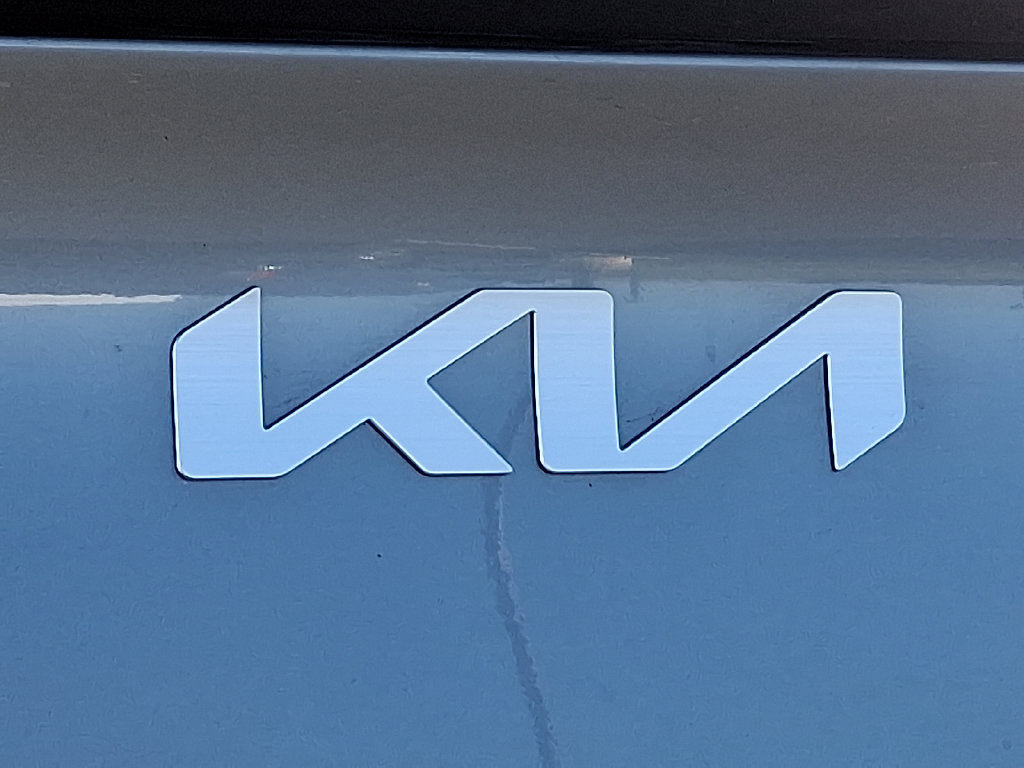 Used 2025 Kia Sportage LX FWD image 29