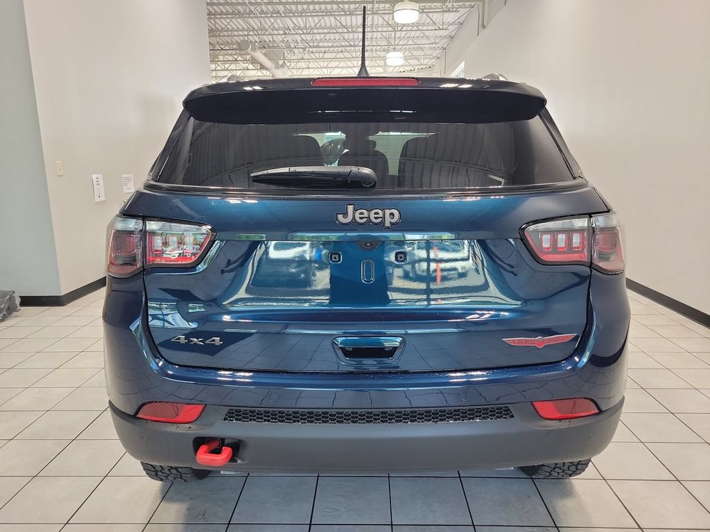 New 2026 Jeep Compass Trailhawk w/ Sun, Sound & Navigation Group AWD/4WD image 7
