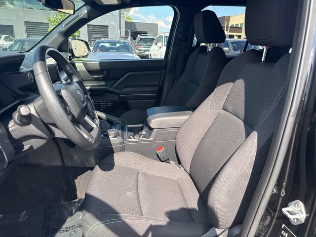 Used 2025 Toyota 4Runner SR5 AWD/4WD image 13