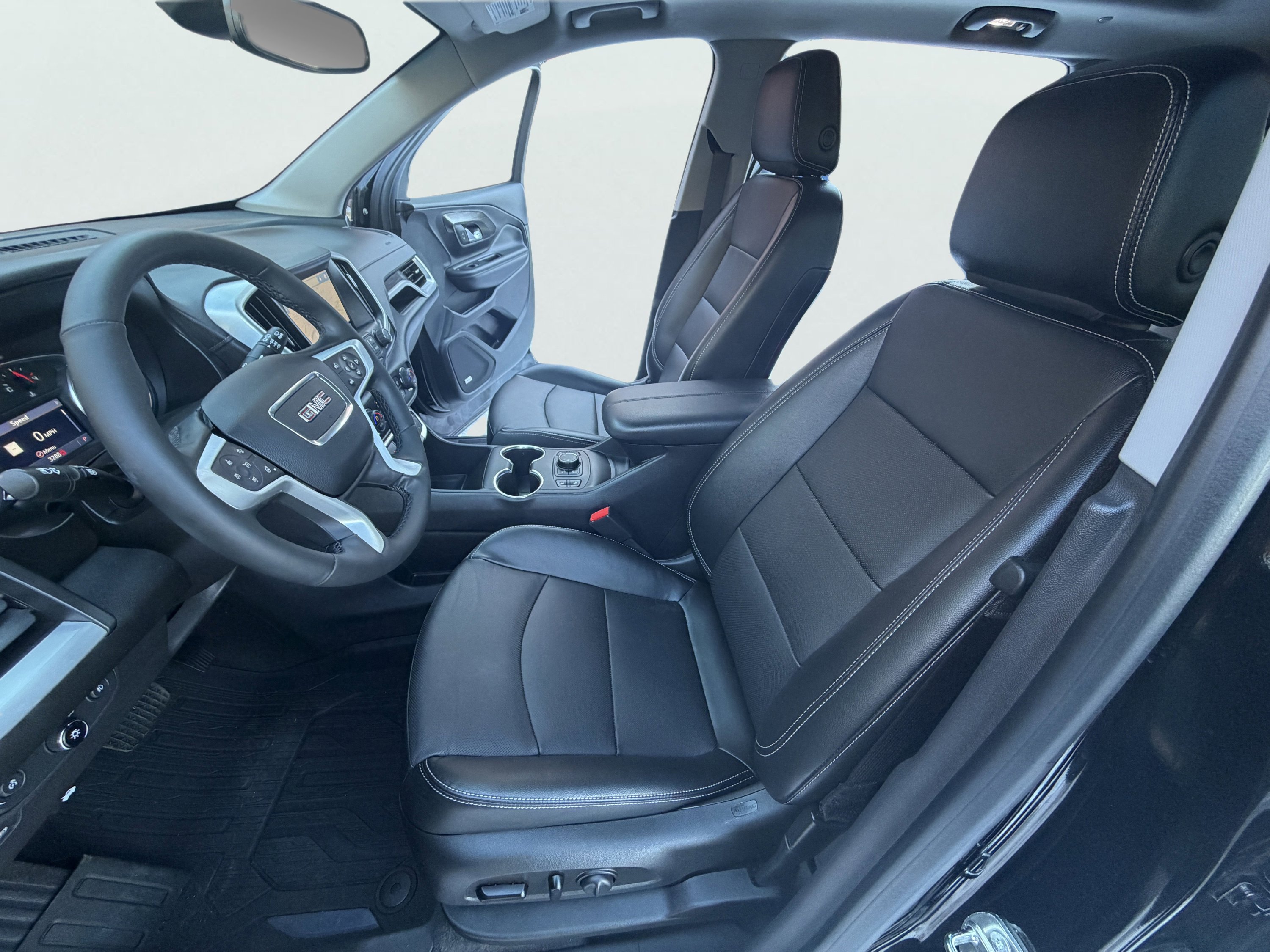 Used 2023 GMC Terrain SLT w/ Infotainment Package II image 19