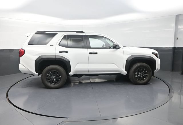 Used 2026 Toyota 4Runner SR5 RWD image 9