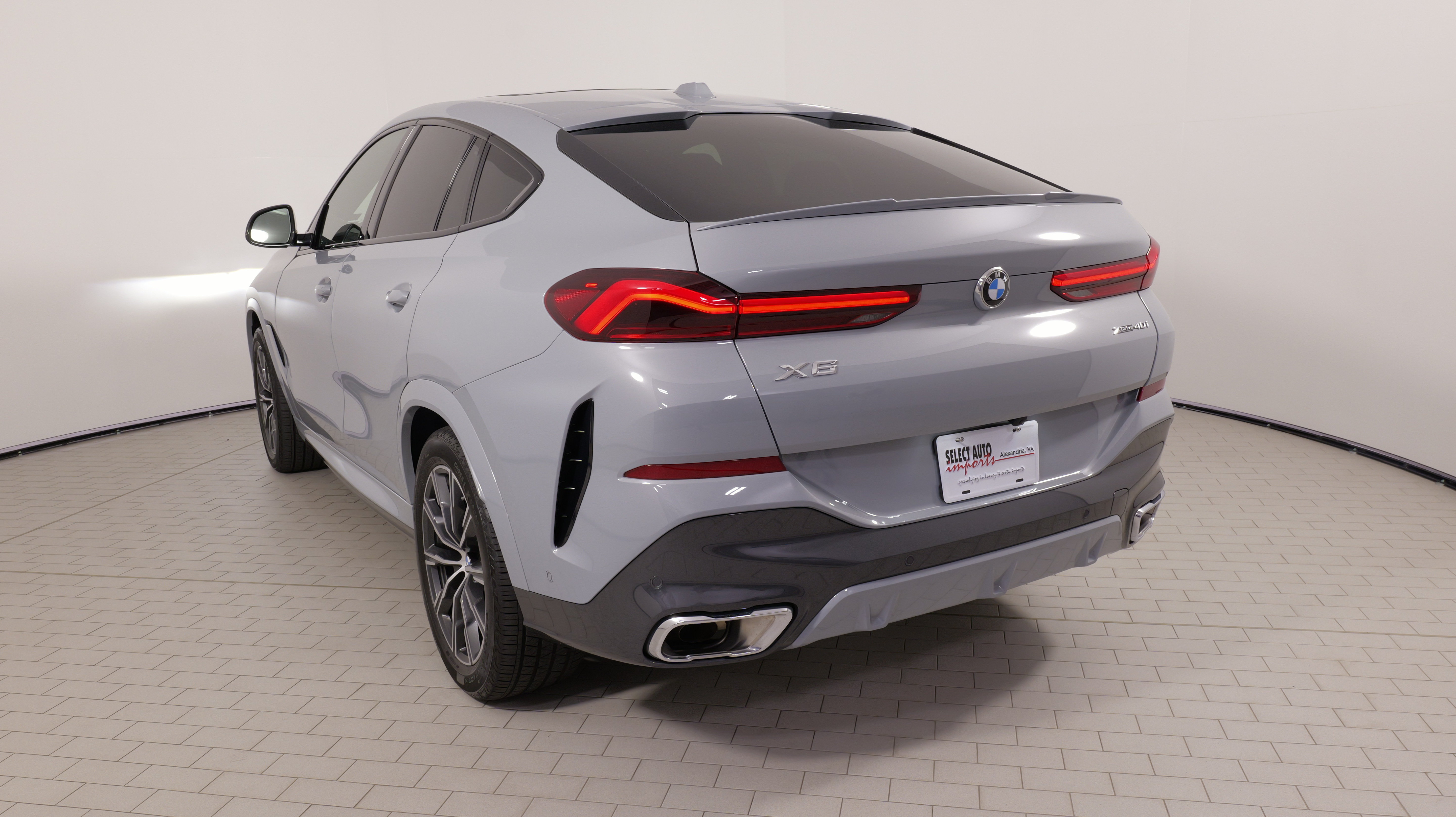 Used 2026 BMW X6 xDrive40i AWD/4WD image 14
