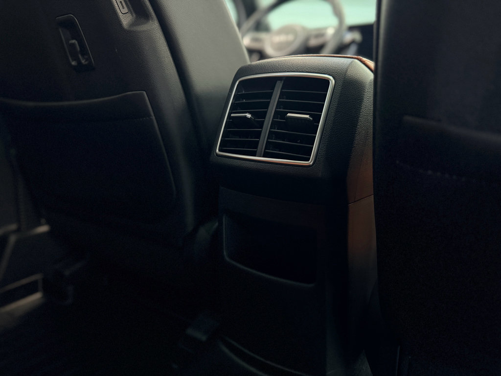 Used 2024 Kia Sportage SX image 35