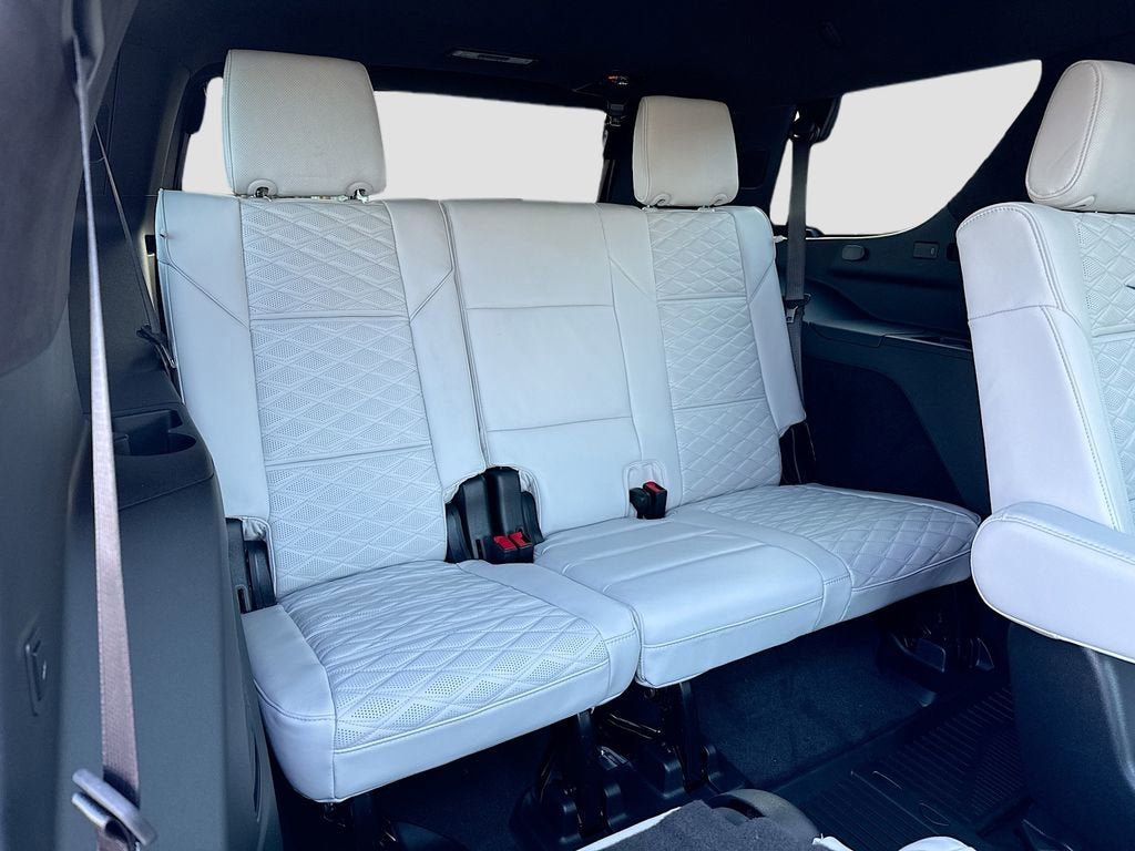 New 2026 Cadillac Escalade Platinum Sport w/ LPO, ONYX Package image 31