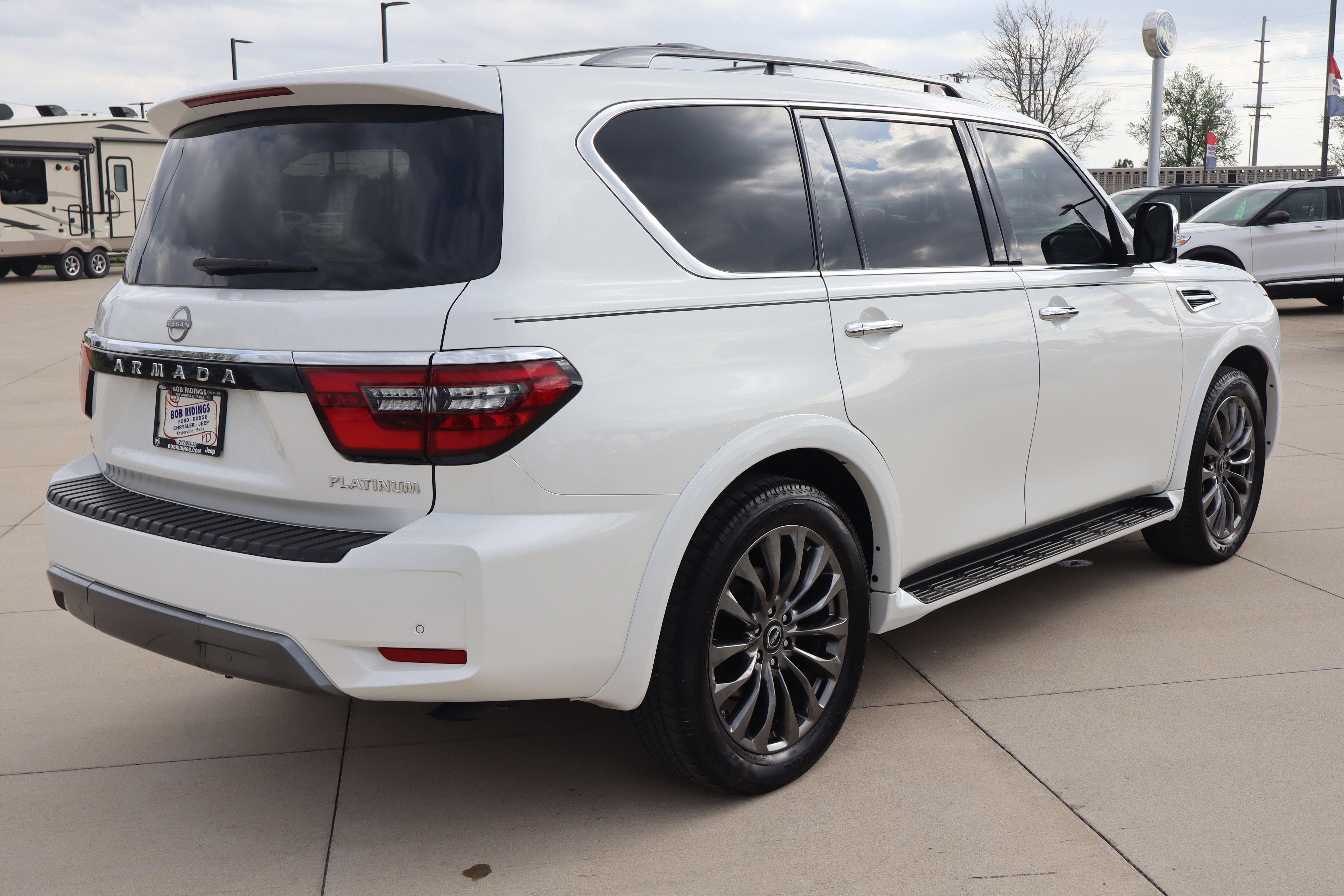 Used 2024 Nissan Armada Platinum w/ Cargo Package RWD image 6