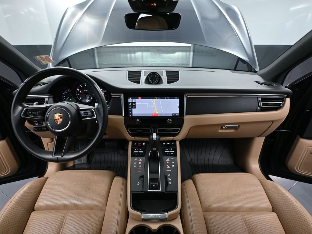 Used 2022 Porsche Macan Base image 29