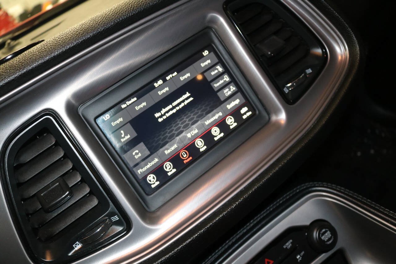 Used 2023 Dodge Challenger SXT RWD image 33