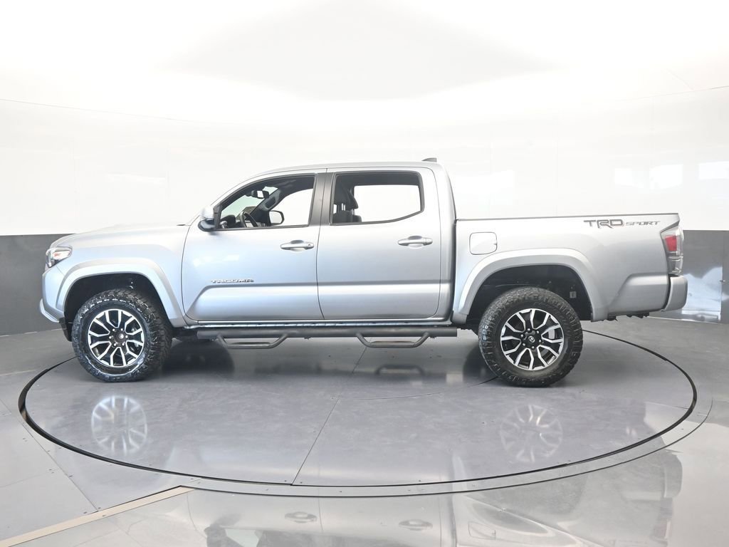 Used 2023 Toyota Tacoma TRD Sport image 3