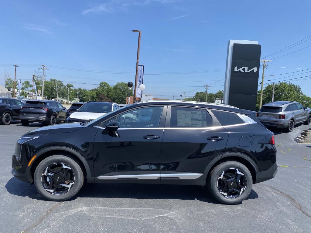 New 2026 Kia Sportage EX AWD/4WD image 2