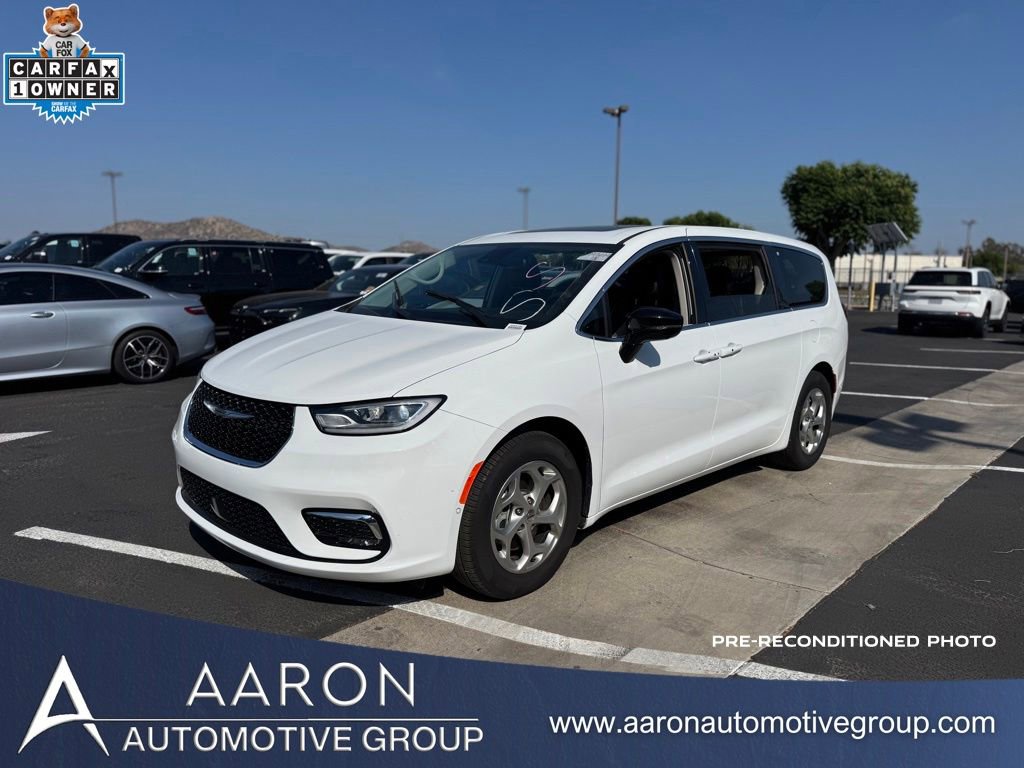 Used 2024 Chrysler Pacifica Limited FWD image 1