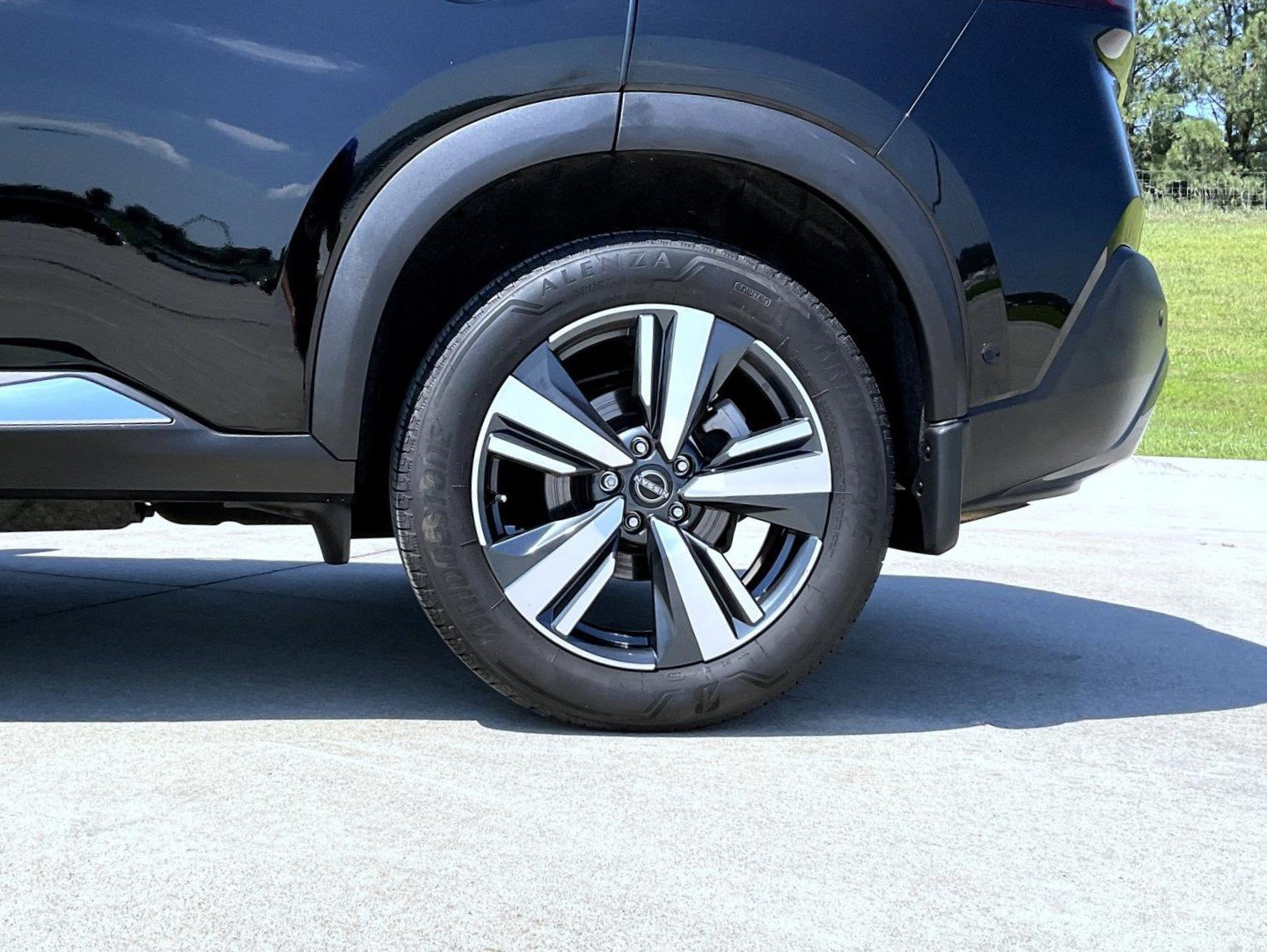 Certified 2023 Nissan Rogue SL w/ SL Premium Package AWD/4WD image 24
