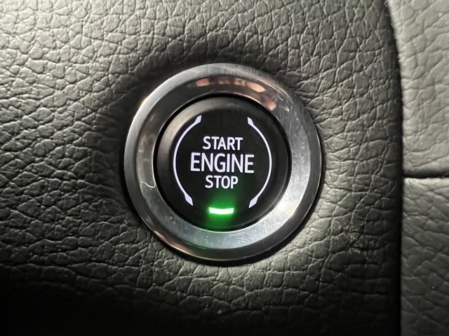 Used 2023 GMC Yukon Denali image 30