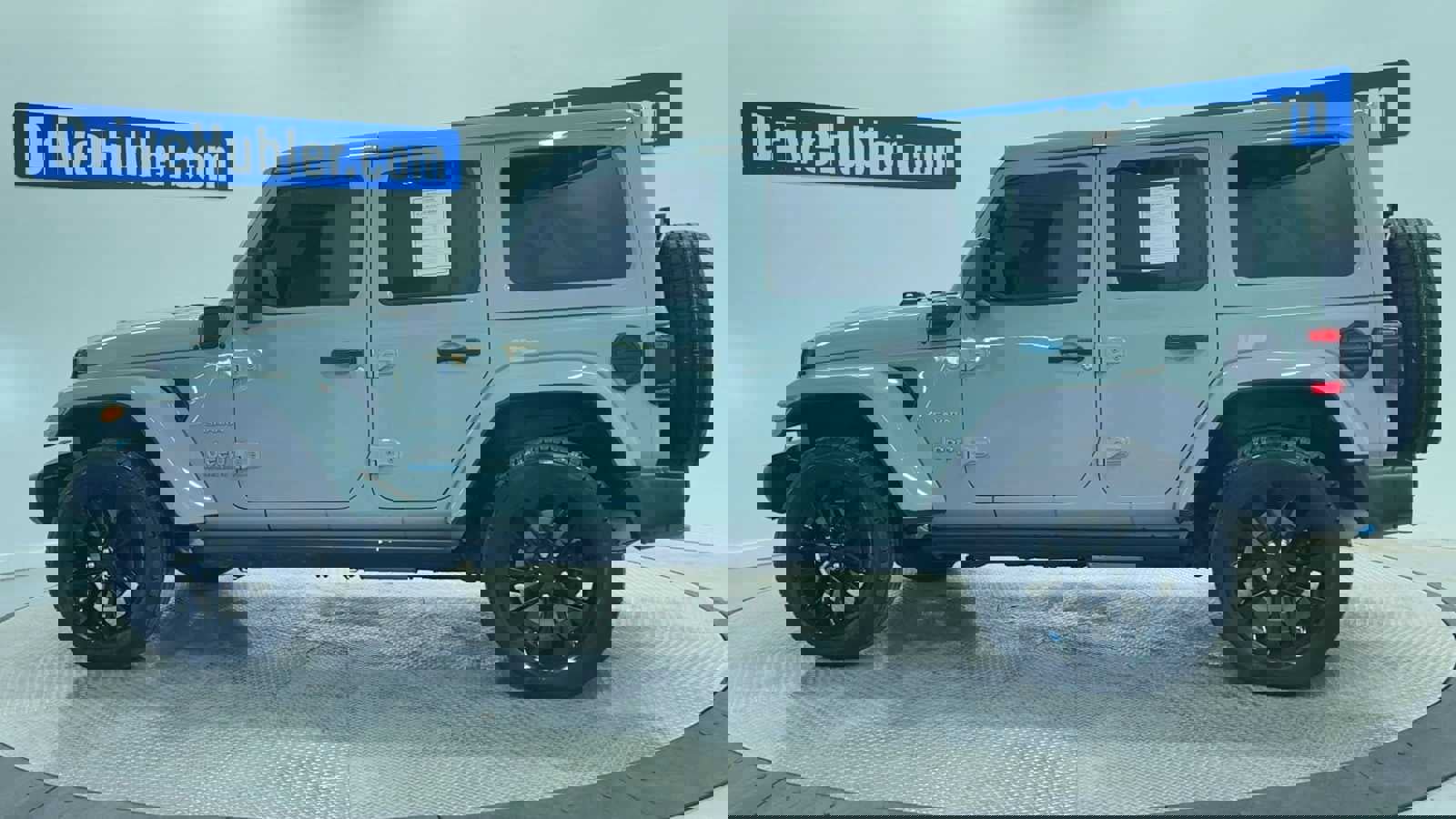 Used 2023 Jeep Wrangler Sahara w/ Cold Weather Group image 2