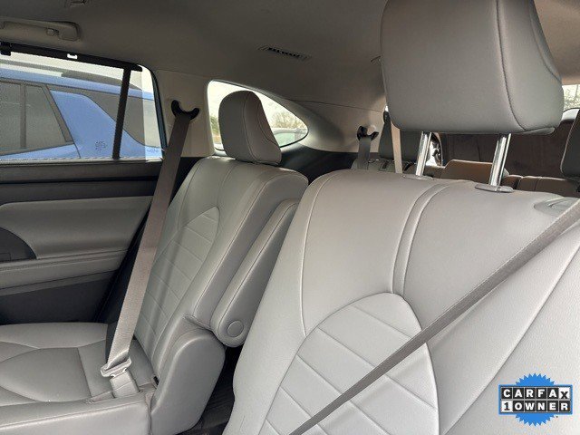 Used 2020 Toyota Highlander XLE image 10