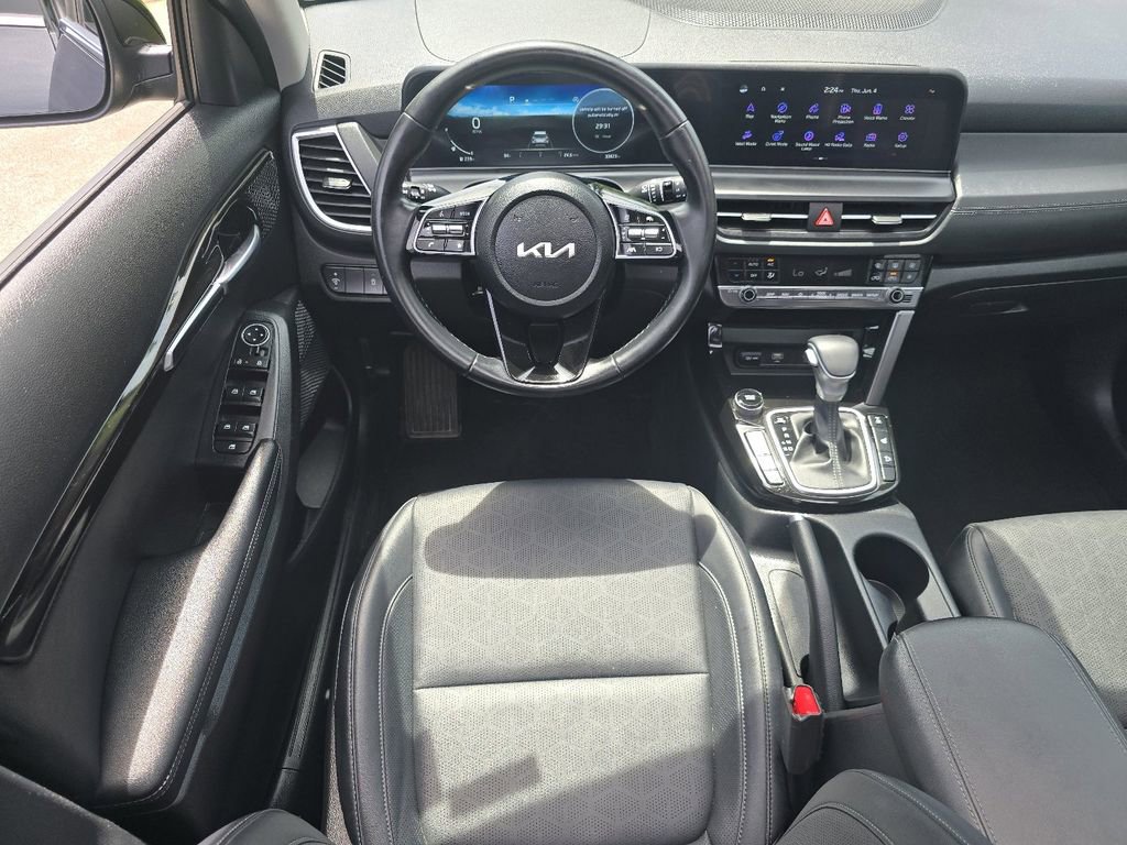 Used 2024 Kia Seltos EX AWD/4WD image 25