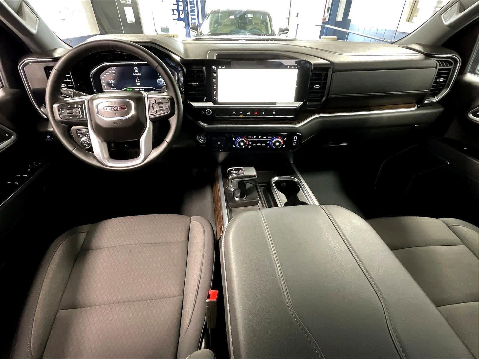 Used 2025 GMC Sierra 1500 Elevation image 21