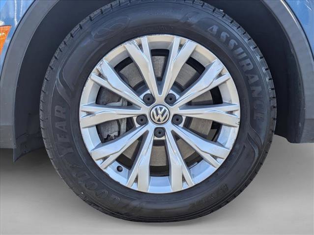 Used 2018 Volkswagen Tiguan SE image 22