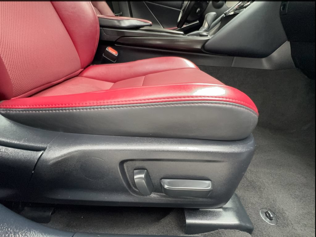 Used 2023 Lexus IS 300 w/ Comfort Package RWD image 33