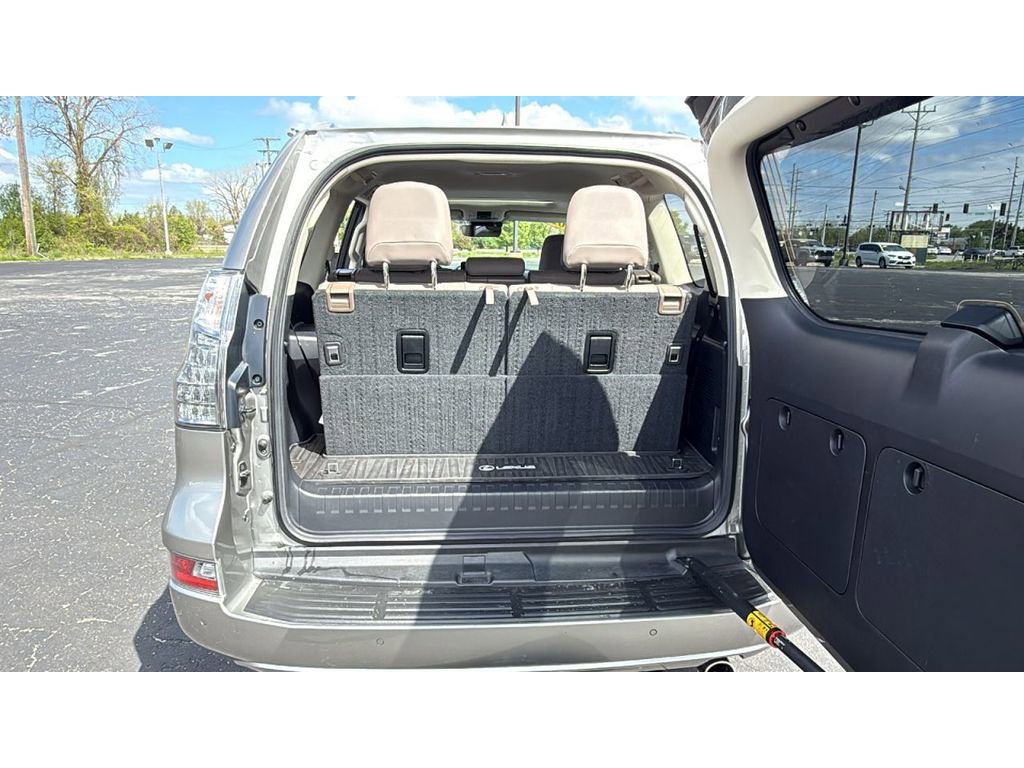 Used 2023 Lexus GX 460 Premium w/ Premium Package AWD/4WD image 7