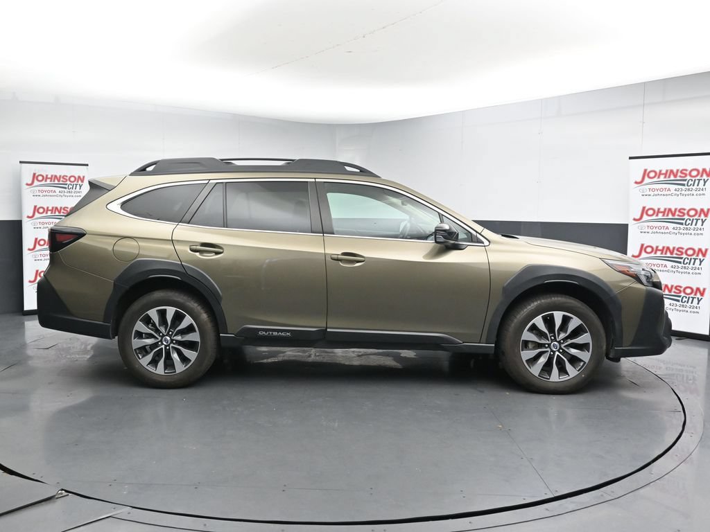 Used 2024 Subaru Outback Limited AWD/4WD image 9