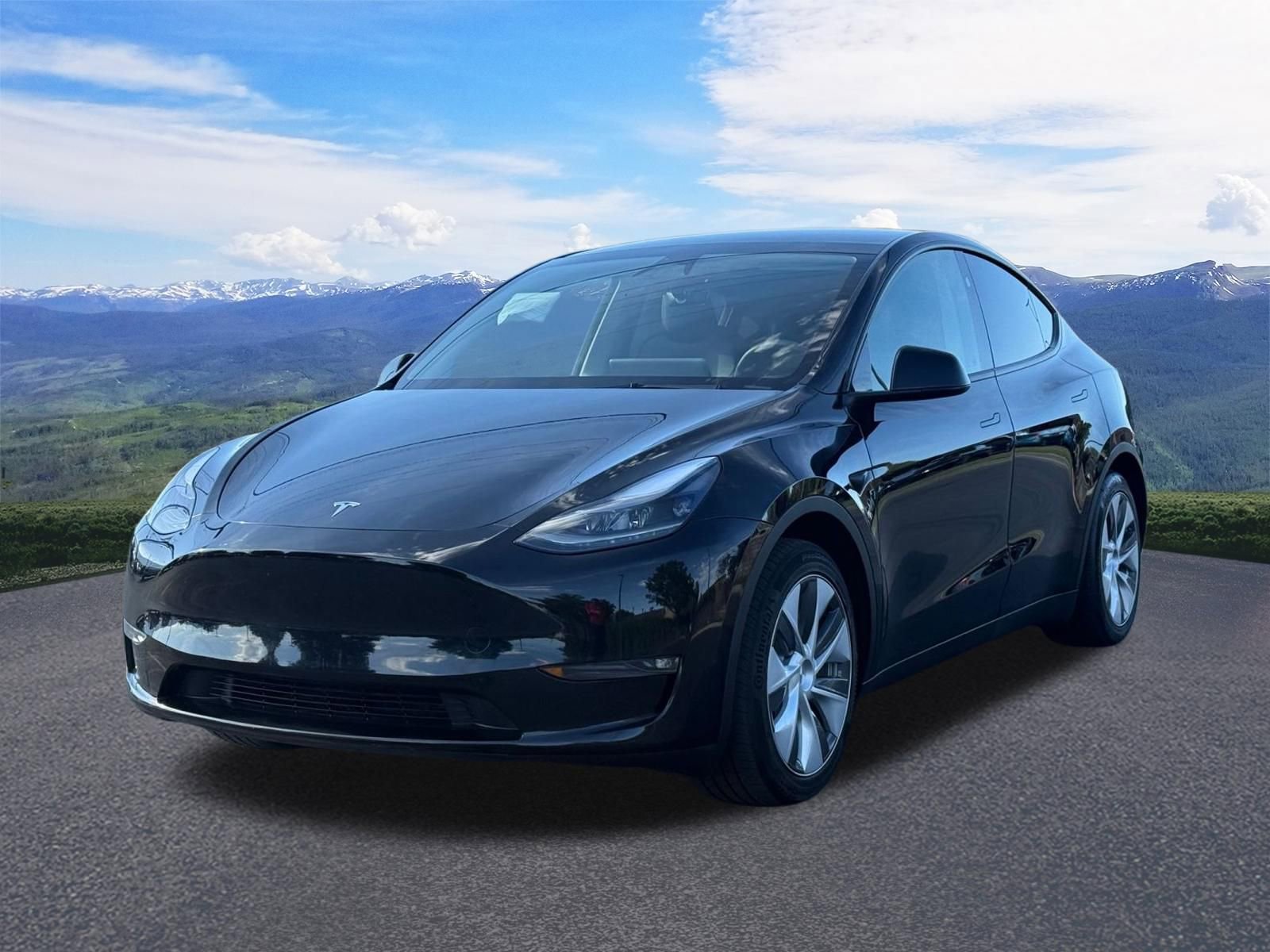 Used 2023 Tesla Model Y Long Range AWD/4WD image 1