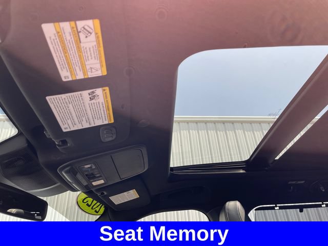 Used 2023 Ford Explorer ST w/ Equipment Group 401A AWD/4WD image 21