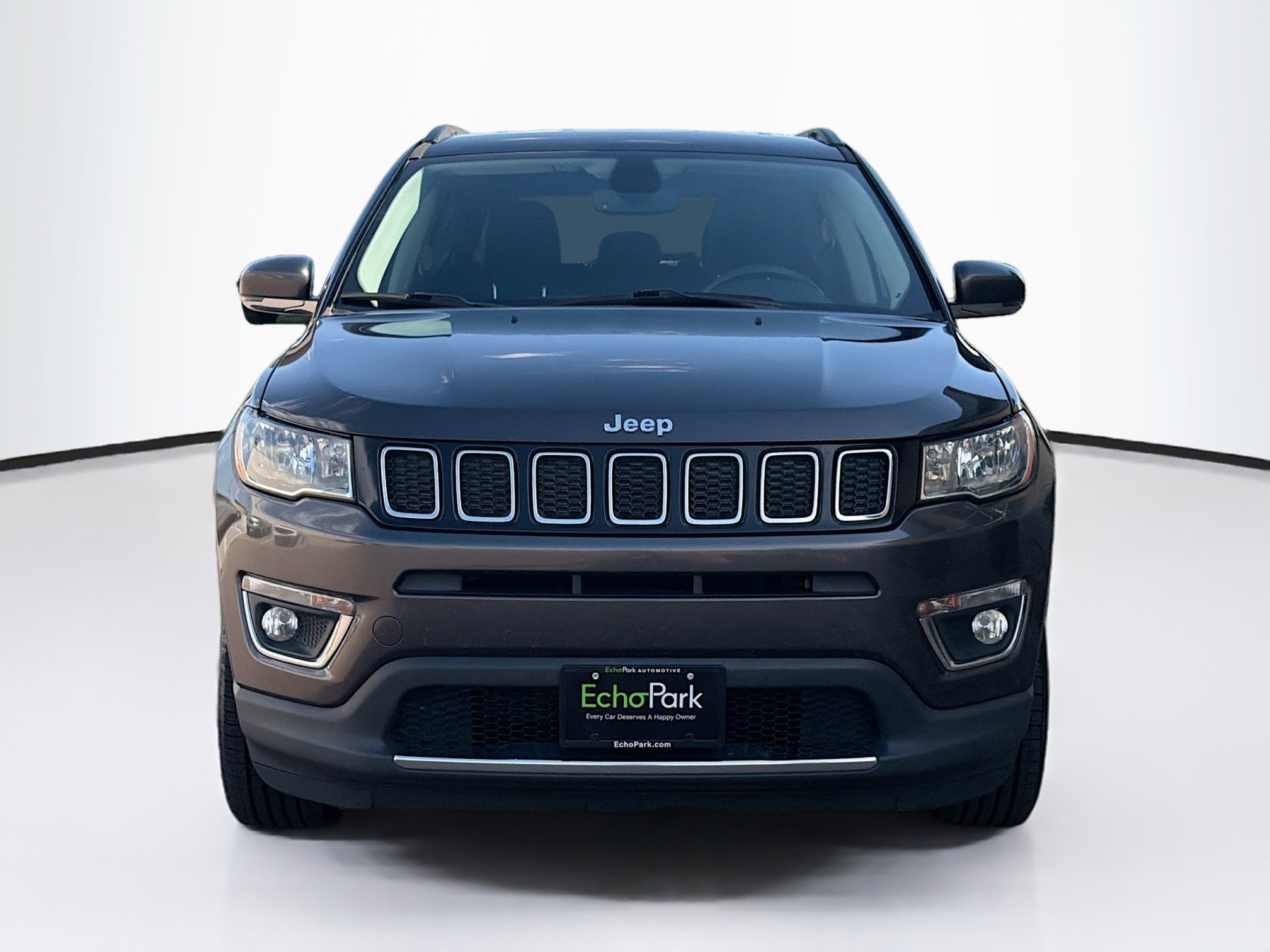 Used 2019 Jeep Compass Limited AWD/4WD image 2