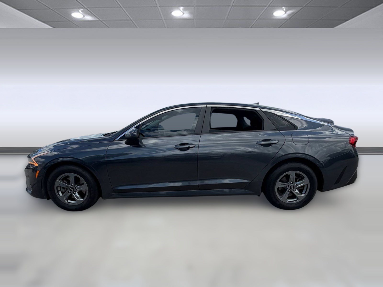 Used 2021 Kia K5 LXS FWD image 2