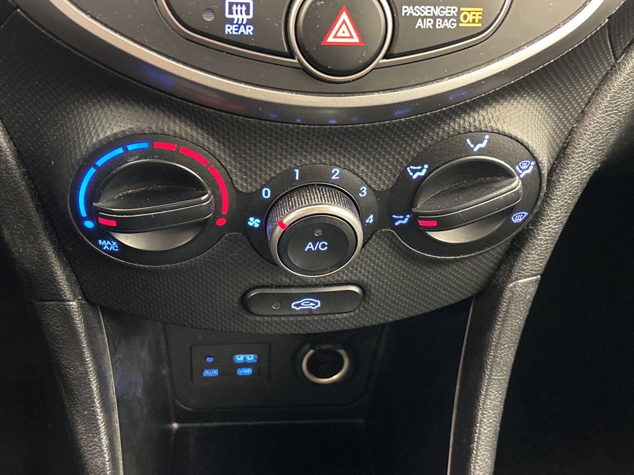 Used 2017 Hyundai Accent SE FWD image 24