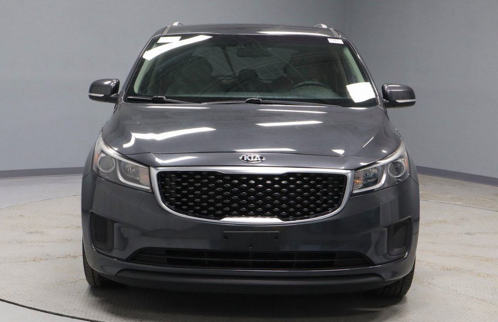 Used 2016 Kia Sedona LX image 4