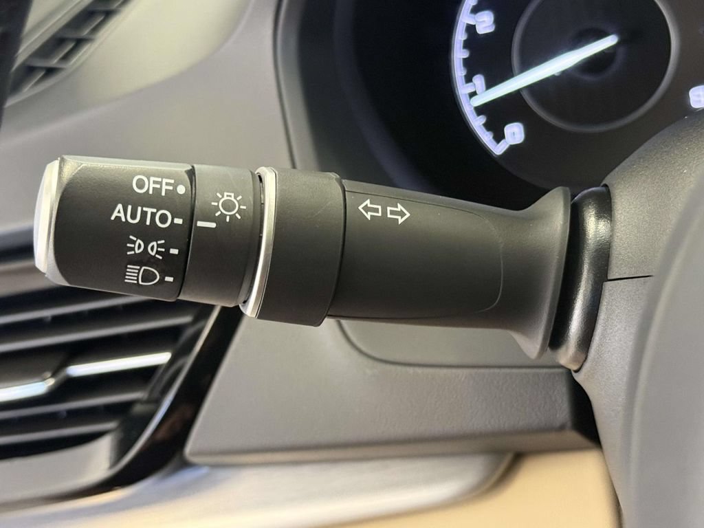 Used 2022 Acura RDX w/ Technology Package AWD/4WD image 29