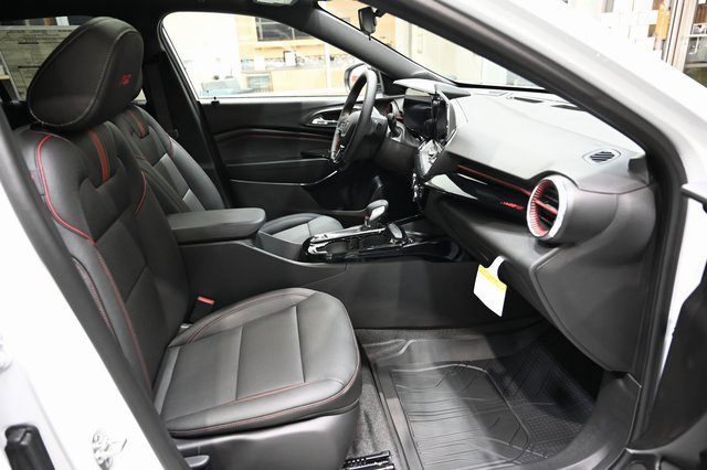 New 2026 Chevrolet Trax RS w/ Sunroof Package image 10