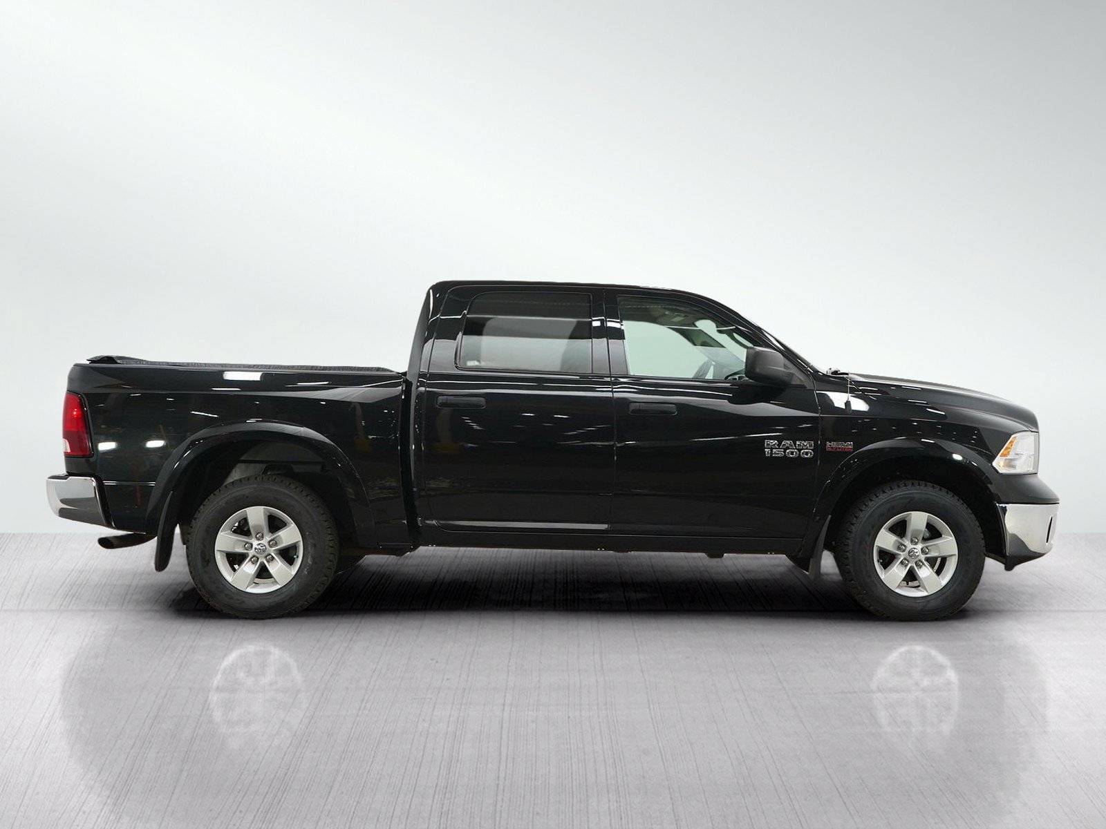 Used 2015 RAM 1500 Outdoorsman AWD/4WD image 6
