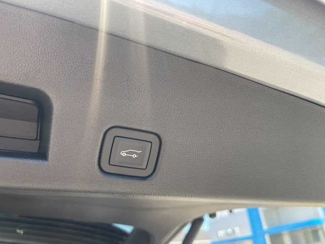 Used 2026 GMC Acadia Elevation w/ Elevation Premium Package FWD image 40