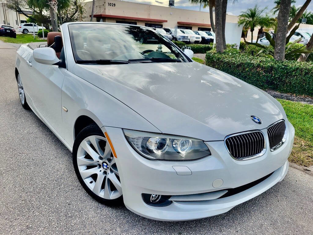 Used 2012 BMW 328i Convertible image 2