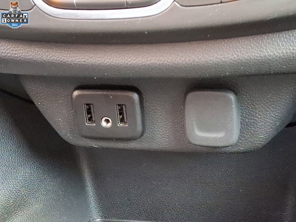 Used 2023 Chevrolet Traverse LT w/ Midnight/Sport Edition image 26