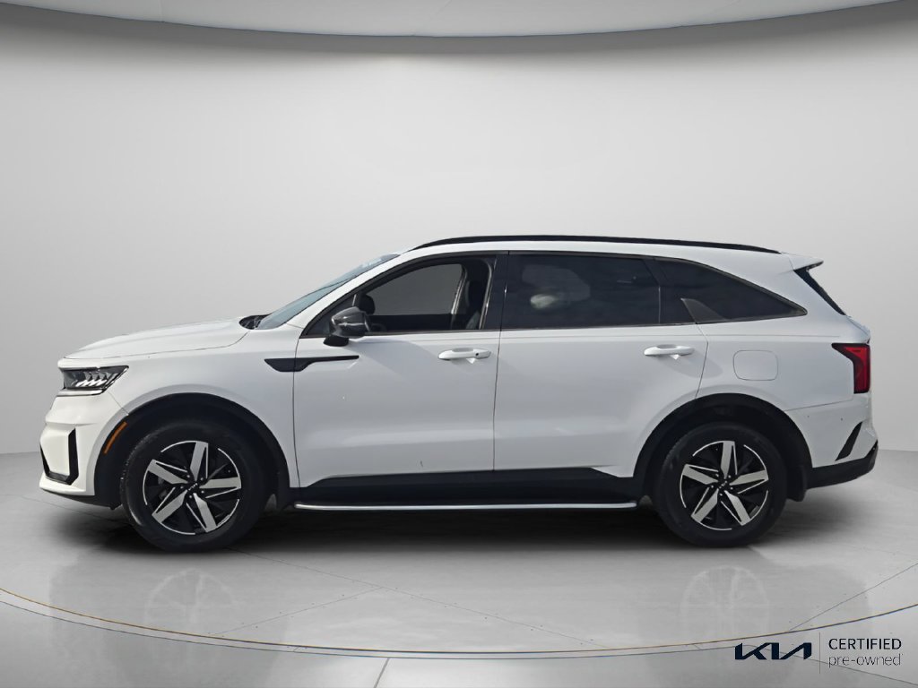 Certified 2022 Kia Sorento S FWD image 3