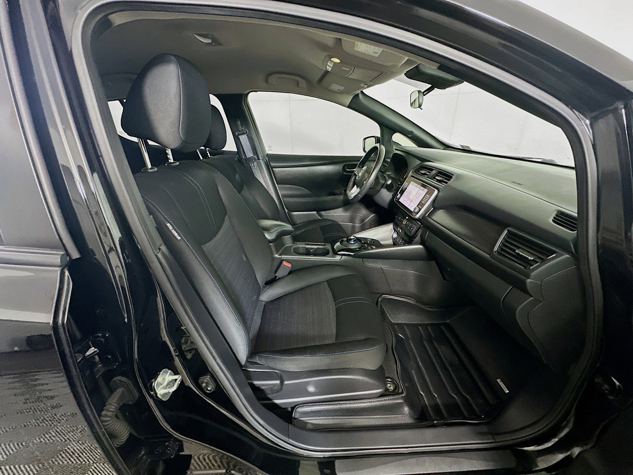 Used 2021 Nissan Leaf SV Plus image 32