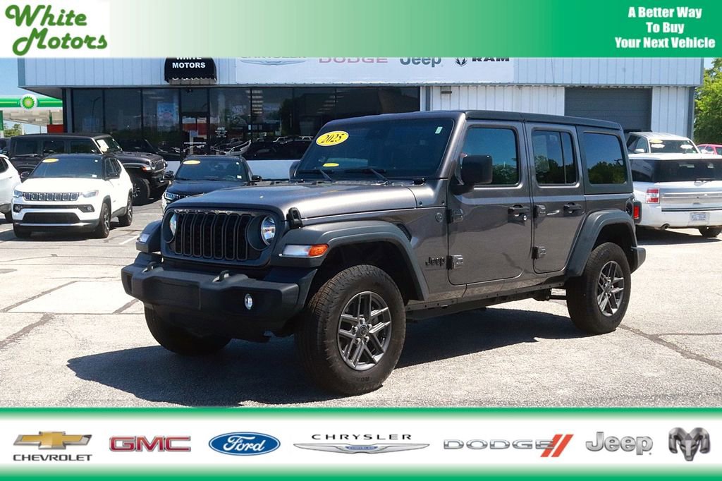 Used 2025 Jeep Wrangler Unlimited Sport AWD/4WD image 1