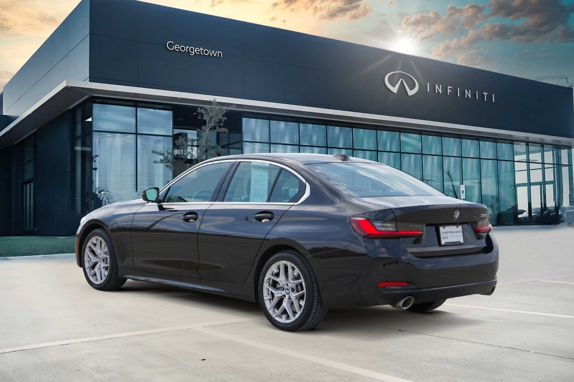 Used 2025 BMW 330i Sedan image 5