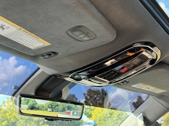 Used 2023 Jeep Grand Wagoneer Series III AWD/4WD image 25