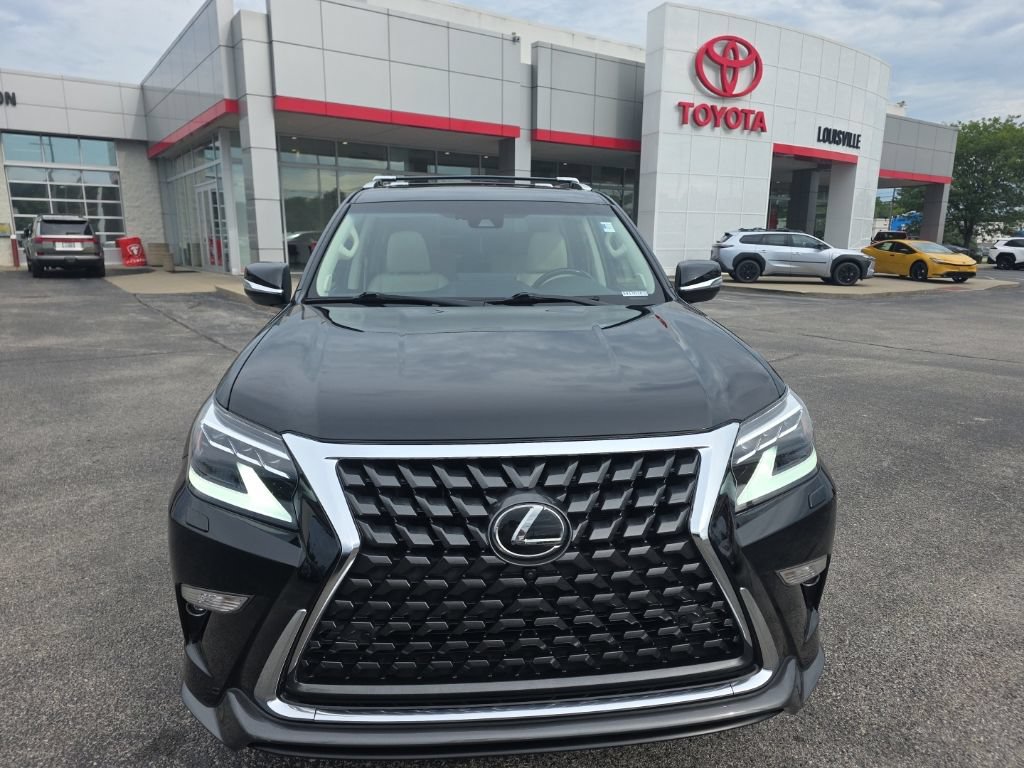 Used 2023 Lexus GX 460 Luxury w/ Sport Design Package AWD/4WD image 3
