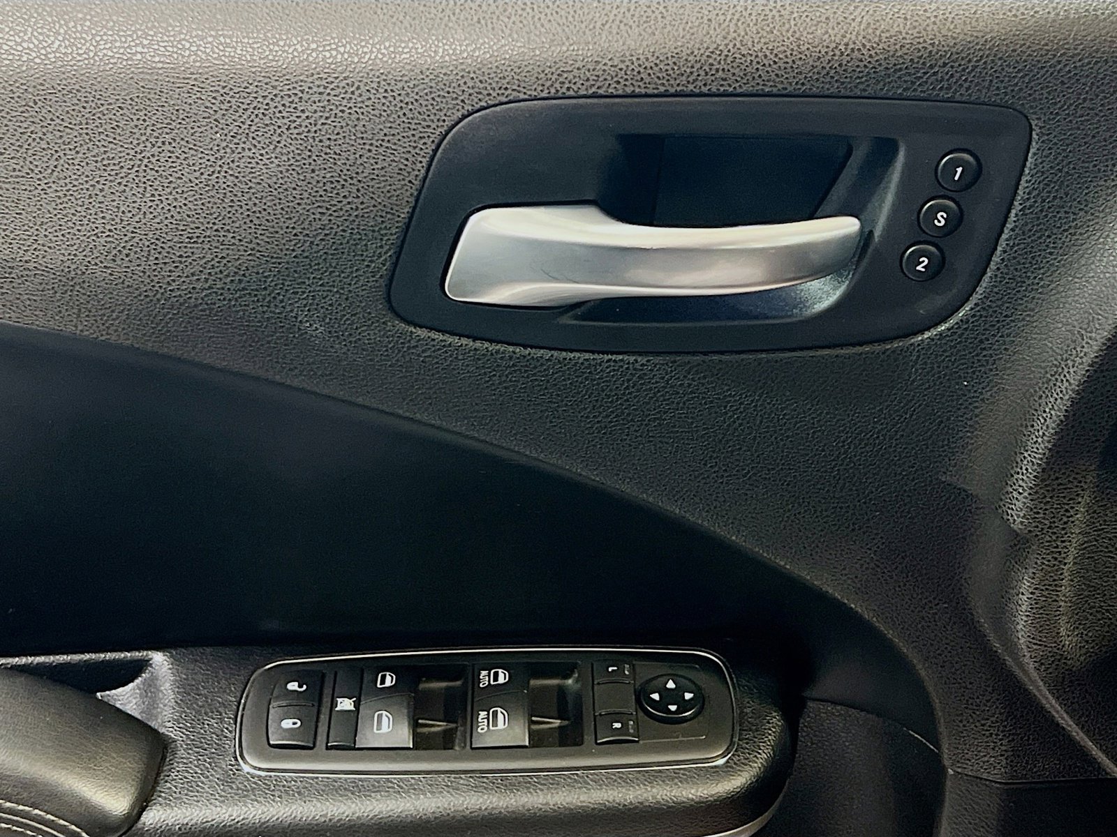 Used 2021 Dodge Charger SXT w/ Leather Interior Group image 12