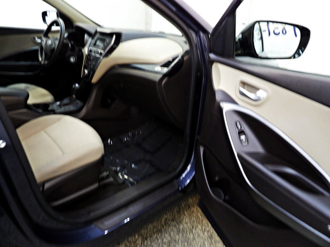 Used 2017 Hyundai Santa Fe Sport AWD/4WD image 12