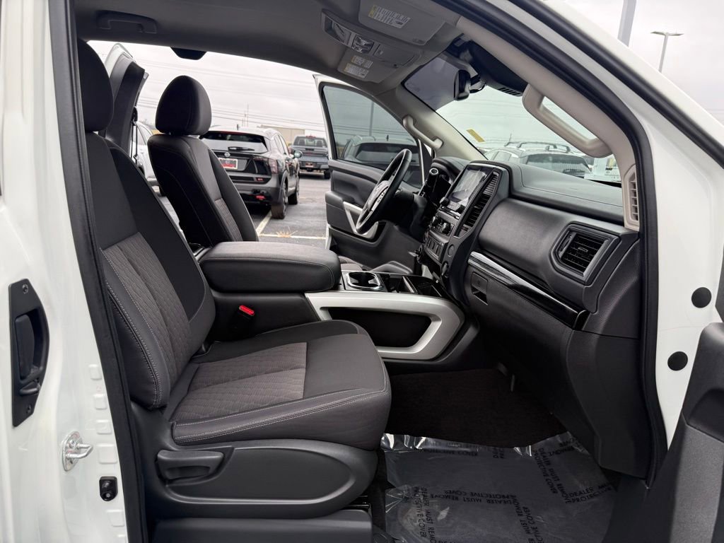 Used 2024 Nissan Titan SV w/ Accessory Utility Package image 17