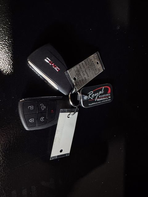 Used 2023 GMC Sierra 1500 SLE AWD/4WD image 32