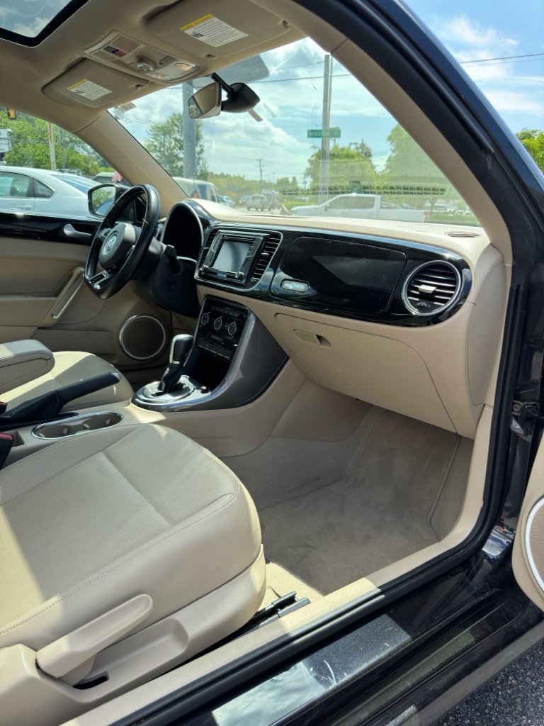 Used 2017 Volkswagen Beetle 1.8T SE FWD image 5
