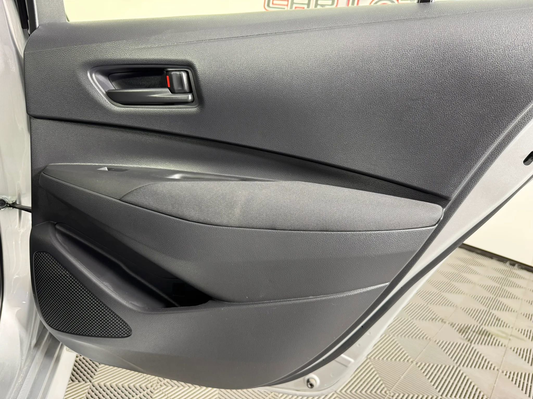 Used 2025 Toyota Corolla LE FWD image 37