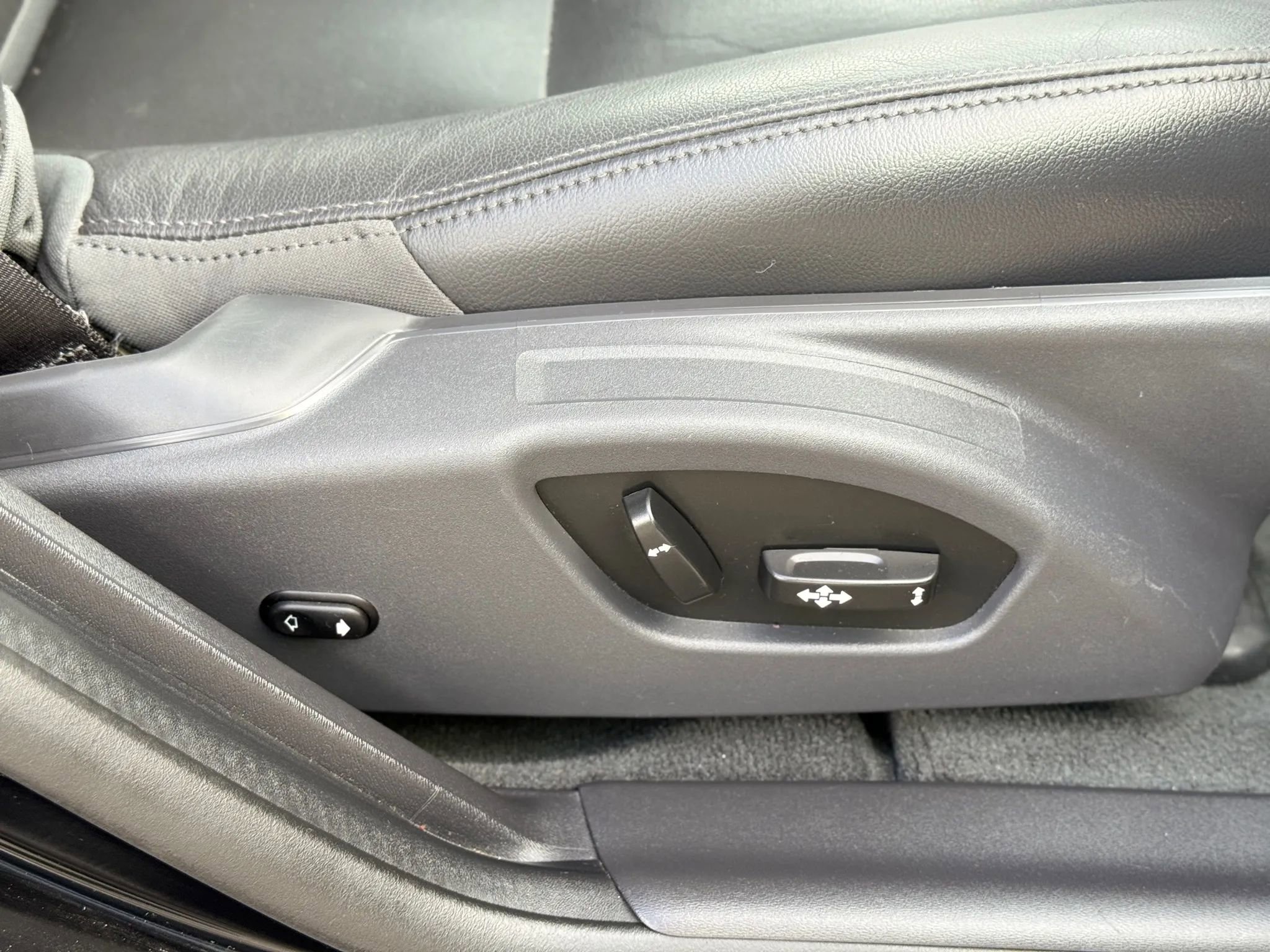 Used 2016 Volvo S60 T5 Premier image 17