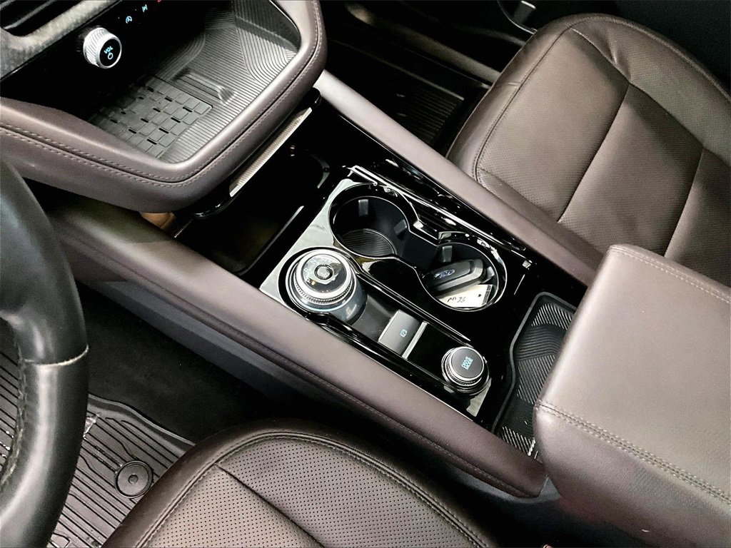 Used 2025 Ford Explorer Platinum w/ LUX Leather Package image 21